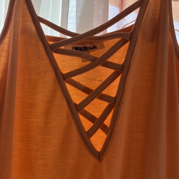 Medium Peach romper - Picture 2 of 4